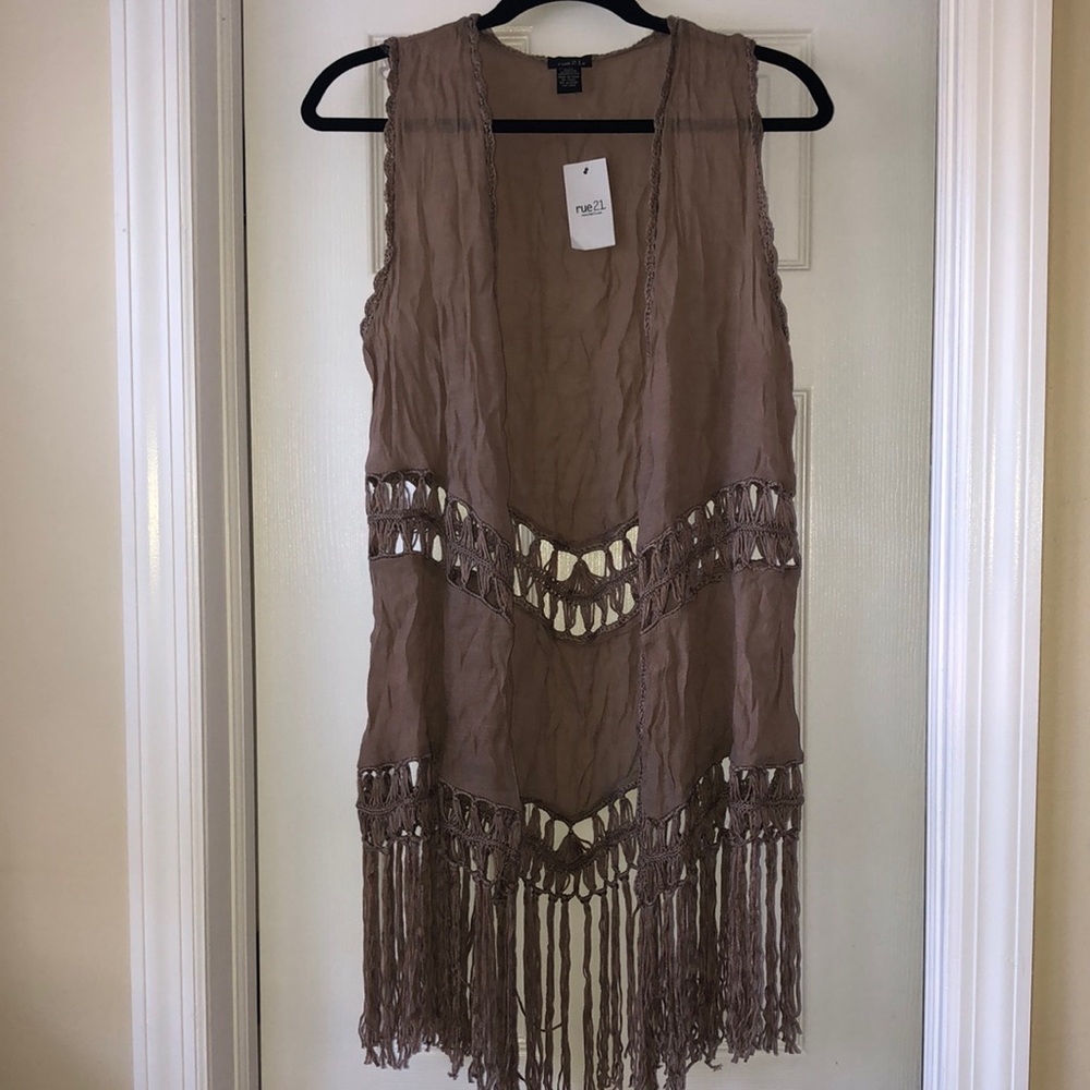NWT Rue21 open front vest w/ fringe
